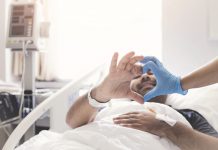 声を失った患者向けの読唇術AIアプリ「SRAVI」